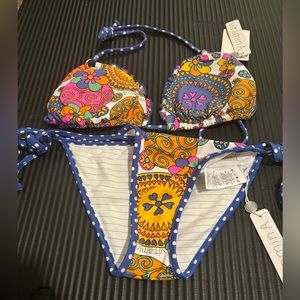Vitamin A swimwear 2-piece set (top size 8 & bottom size 6)